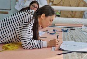 Основы шитья в школе «Швейный холл»