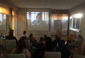 Киносеанс с психологом: обсуждение за чашкой чая