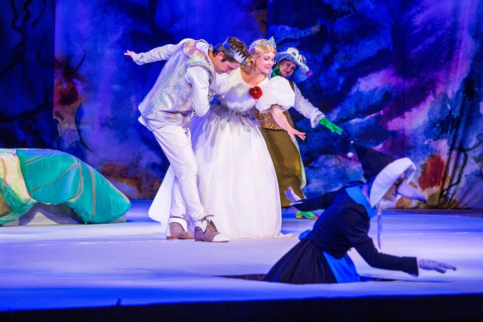 Дюймовочка