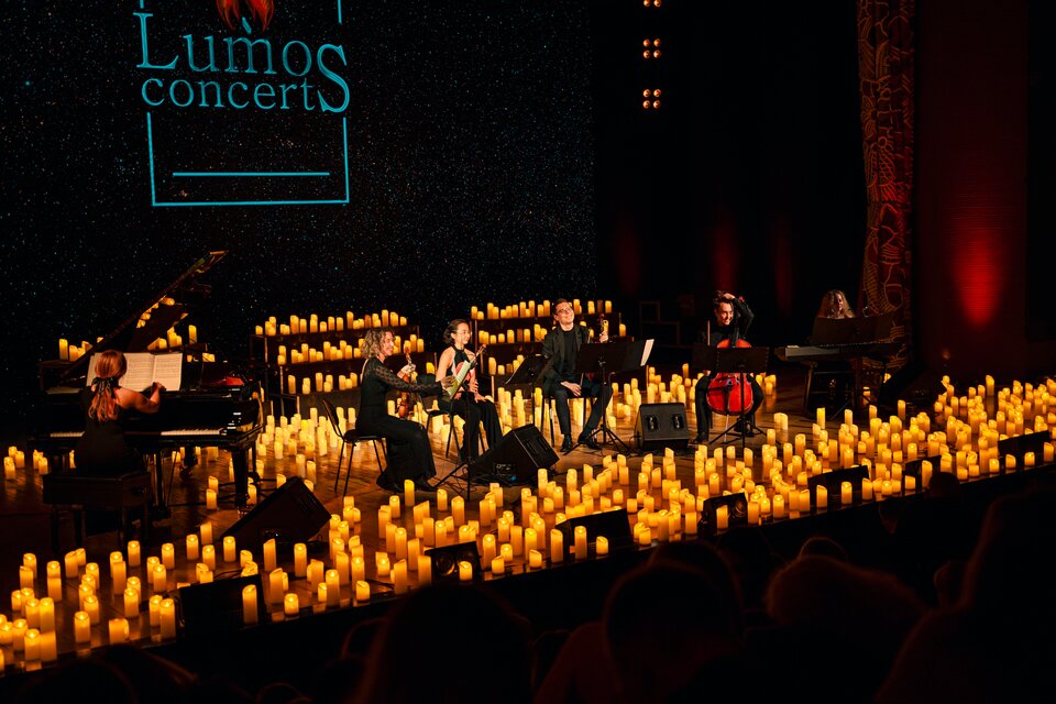 Люмос. Неоклассика: Эйнауди, Рихтер при 1000 свечей