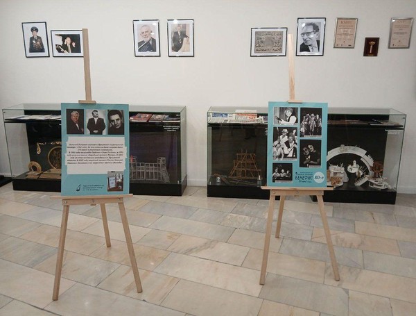 Экскурсия по выставке «Виват, артист! Народный артист России Николай Хохолков»