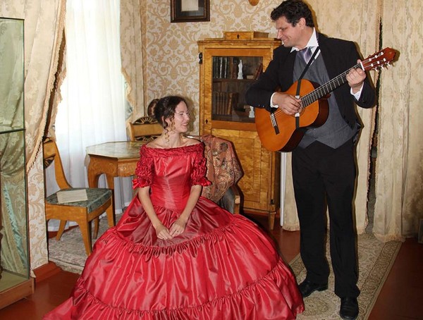 Литературно-музыкальная композиция «Души высокой дар бесценный»